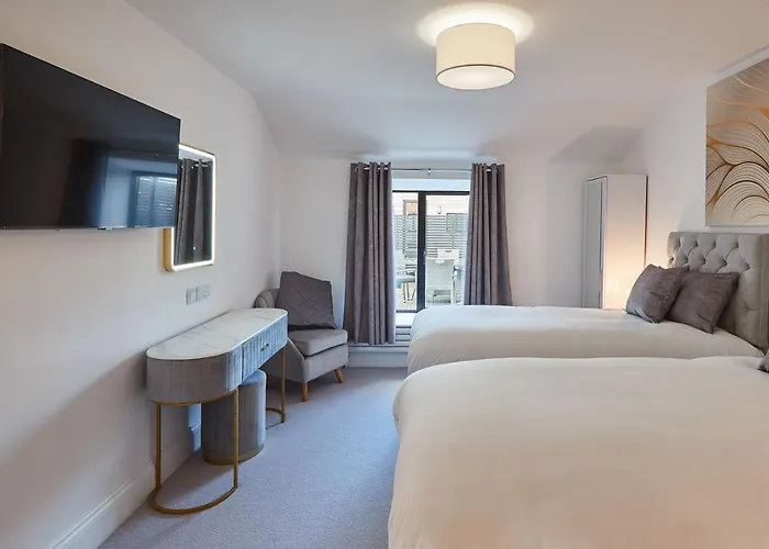 Host & Stay - Oxford House