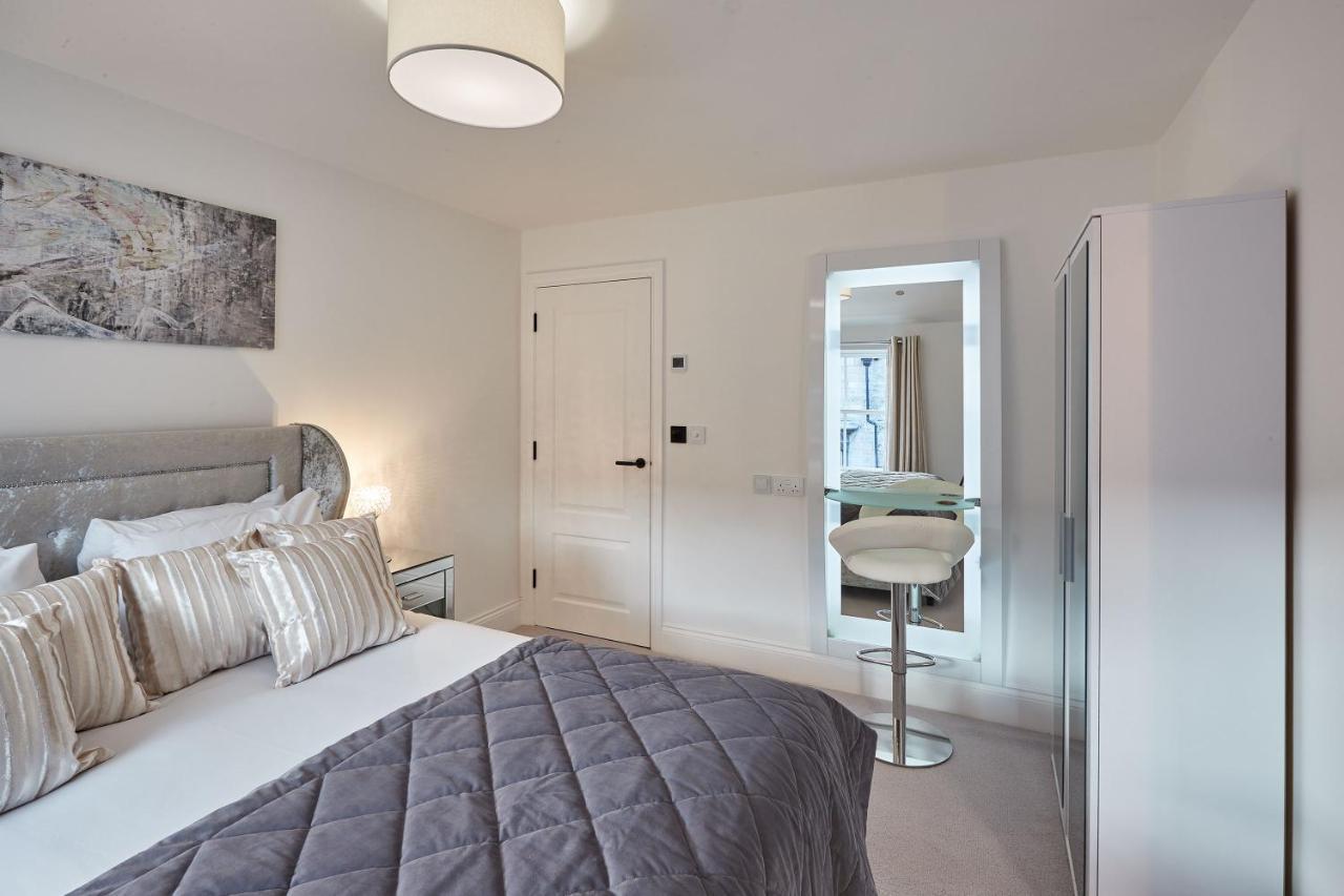 Host & - Oxford House Harrogate