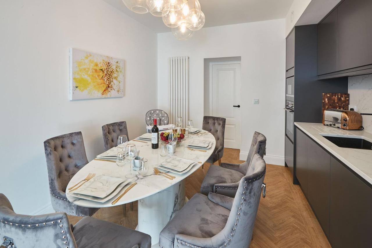 Apartment Host & - Oxford House *