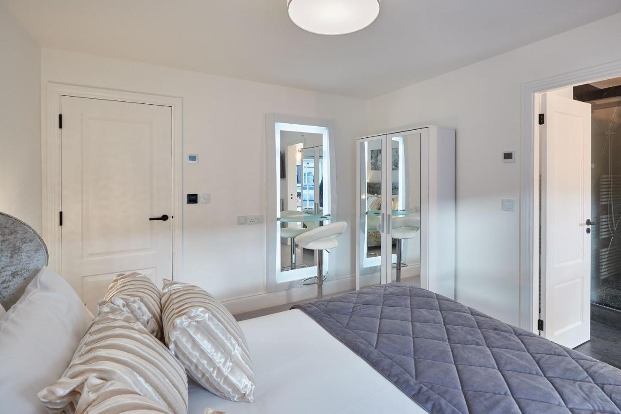Host & - Oxford House * Harrogate