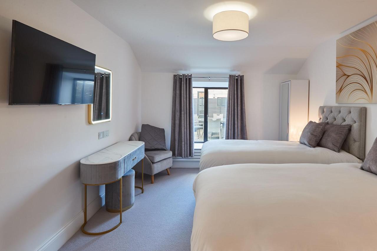 Host & - Oxford House Harrogate