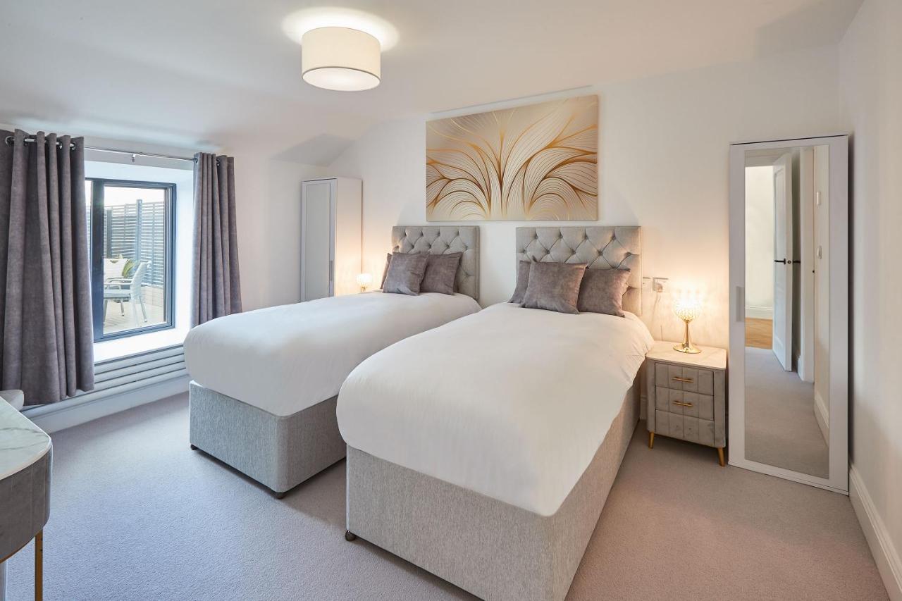 Host & - Oxford House * Harrogate